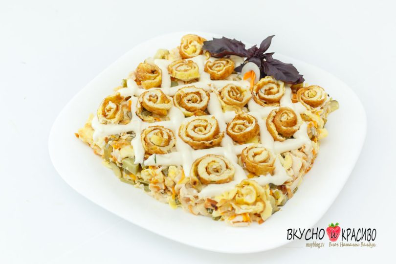 Закуска из копчёной курицы.