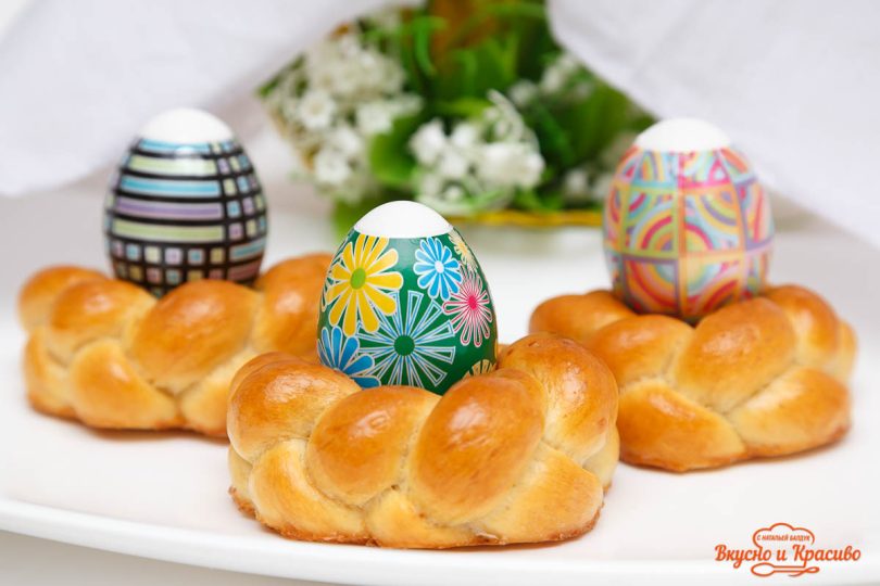 Пасхальные булочки — веночки.