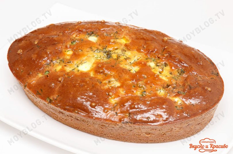 Пирог с яйцом и луком — заливной.