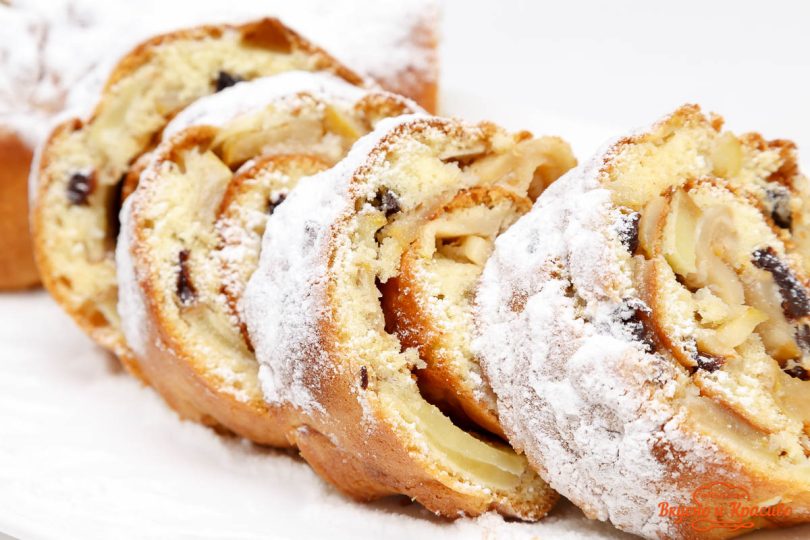 Шарлотка в рулете.
