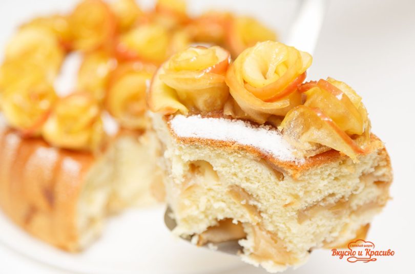 Шарлотка в мультиварке
