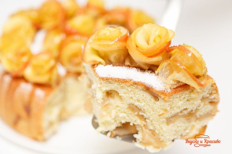 Шарлотка в мультиварке